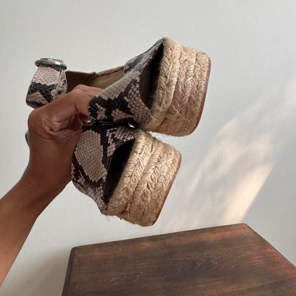 Marc Fisher faux snakeskin espadrille raffia wedge size 7 - Picture 4 of 8